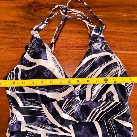 La Blanca Women's  Underwire Cross-wrap One Piece Swimsuit - Picture 4 of 10